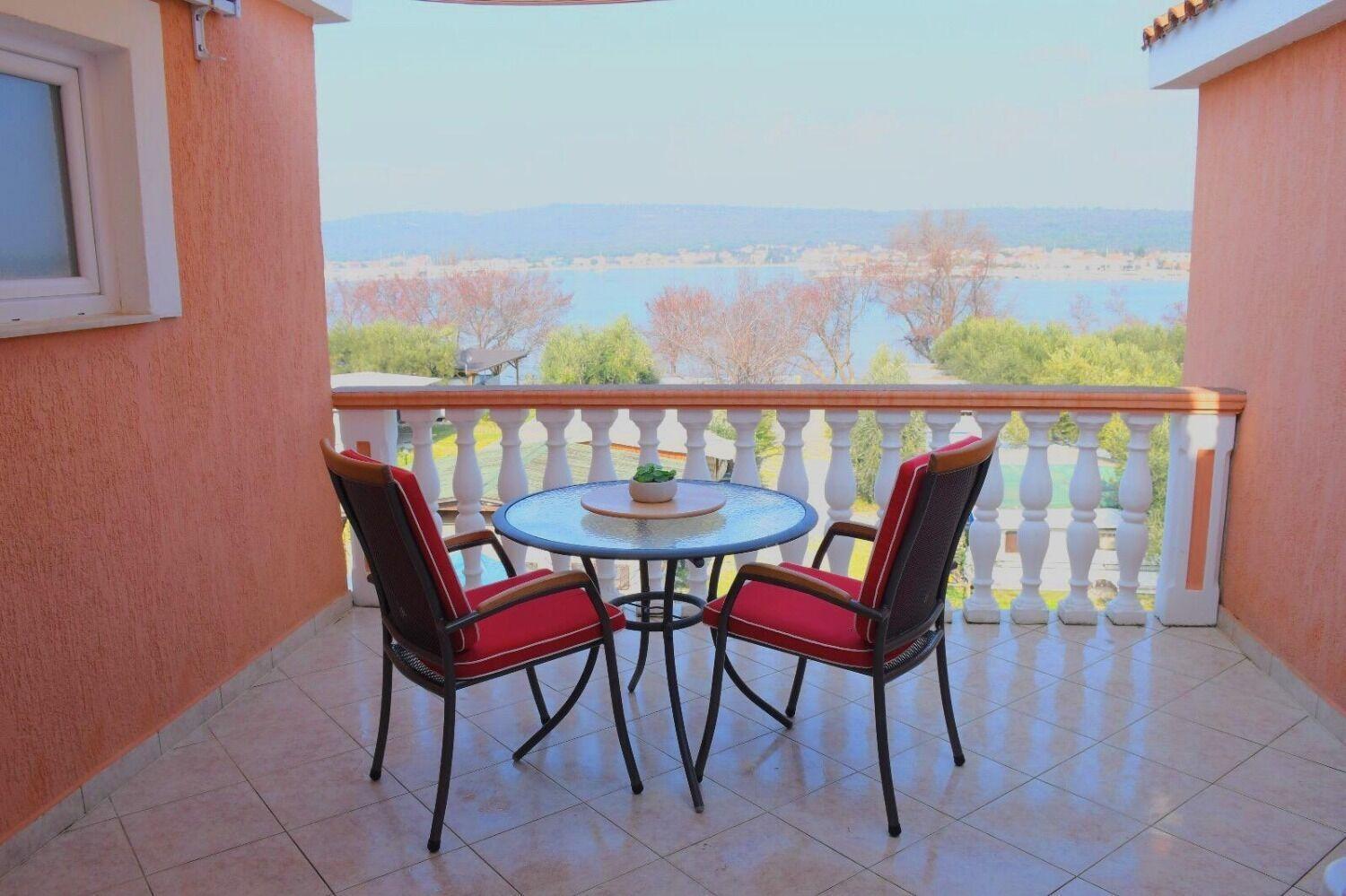 Apartments Darko - 30 M From Beach Sukosan Exterior photo
